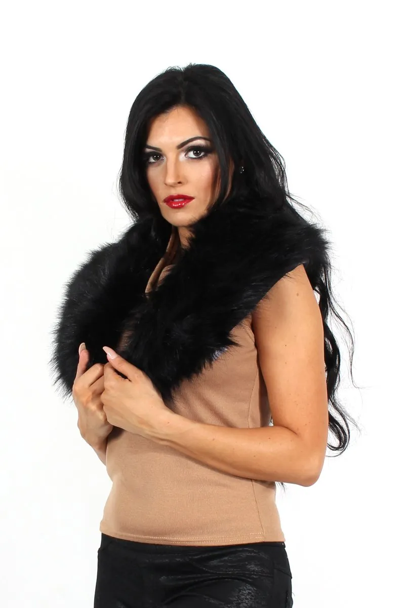 Fiona Black Faux Fur Collar