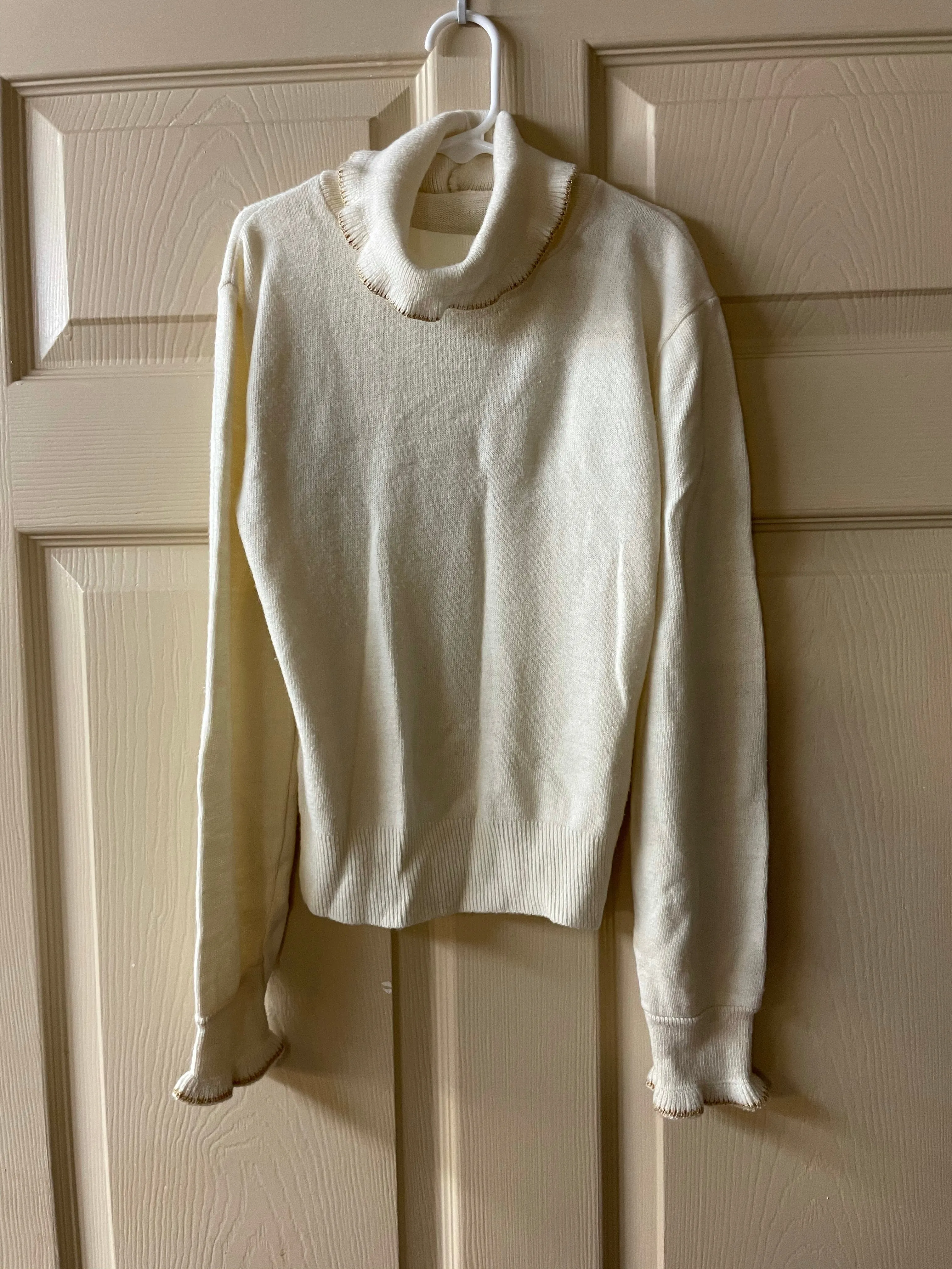 <€€*^ Girls Medium Sz 10T-12T Sears Roebuck Ivory Long Sleeve Sweater Turtleneck Gold Thread