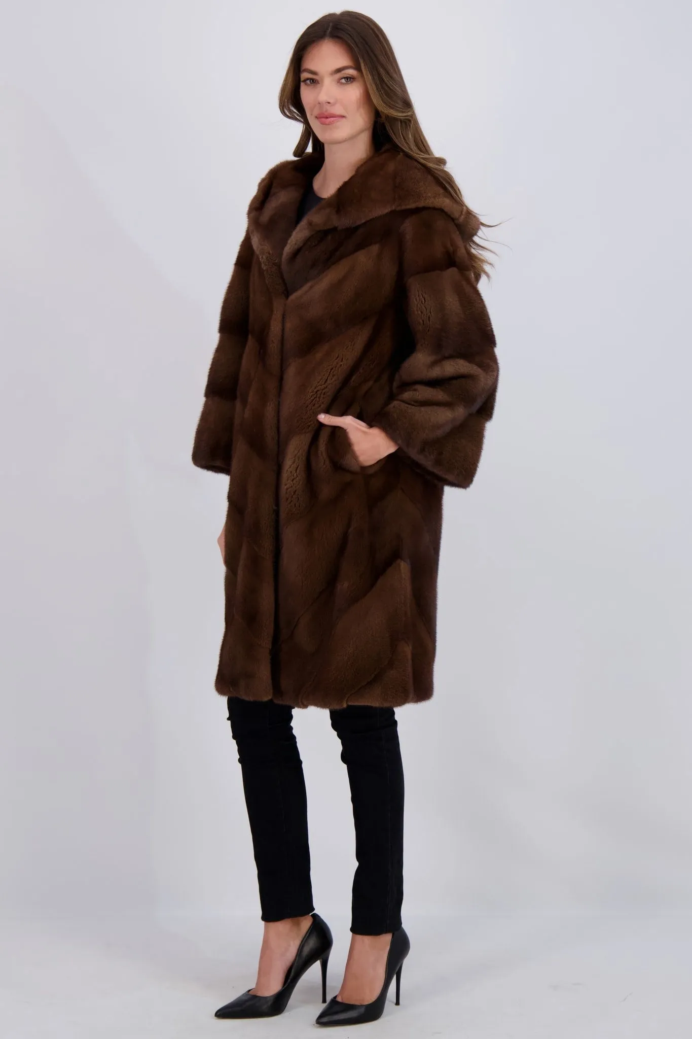 MINK COAT WITH STAND UP COLLAR