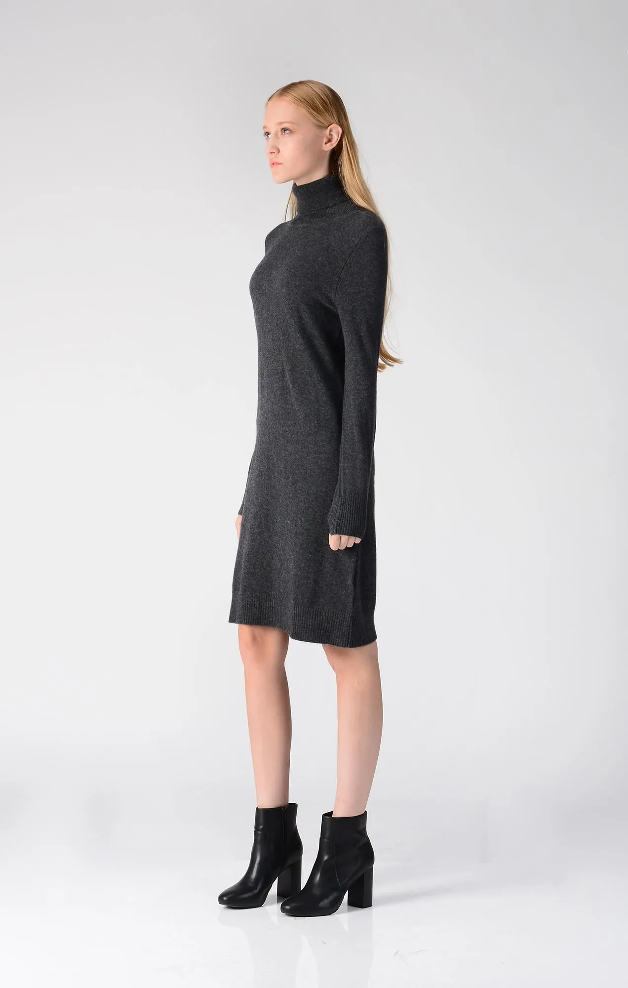 Turtleneck Slimfit Dress_Graphite