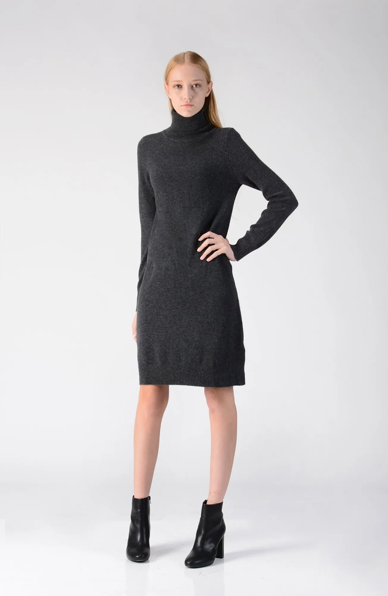 Turtleneck Slimfit Dress_Graphite